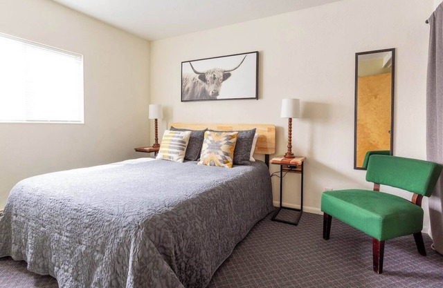 Hip Strip Haven | 2 Blocks to River, Wilma & DT