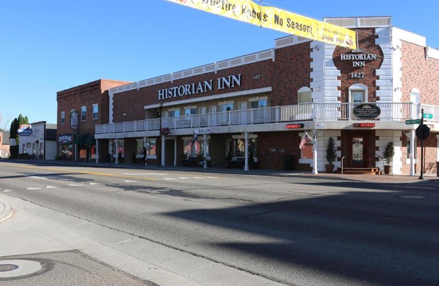 Historian Inn
