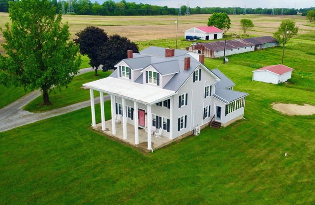 Historic 1800s Farmhouse Sleeps 20 16-Acre Retreat in Lisbon, OH