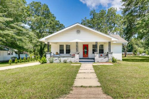 Historic Arab Home 12 Mi to Guntersville Lake!