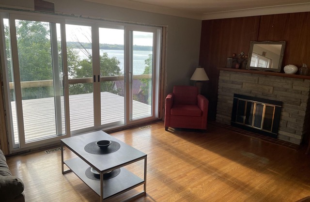 Historic Barriefield Waterview 3 Bedroom Suite