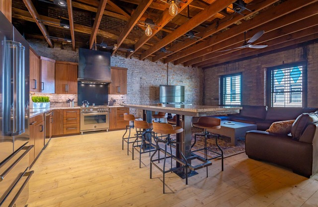 Historic Downtown Morganton Loft w/Original 1900's Charm/Walk/Shop/Dine