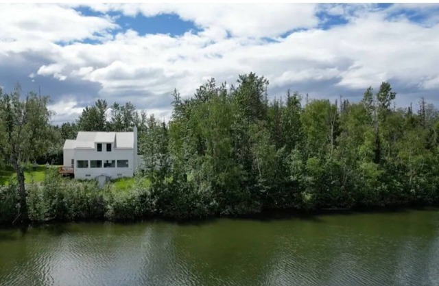 Historic Lakeside Scandinavian Farmhouse