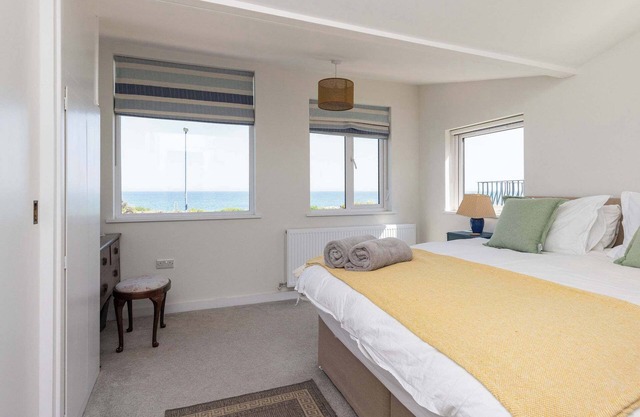 Historic Railway Home - Selsey Seafront