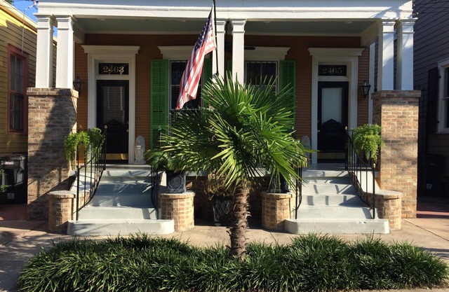Historic, Upscale Cottage Professionally Designed For Comfort