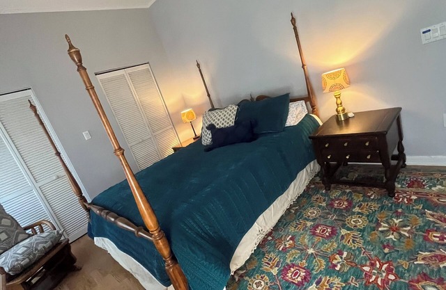 Historic Wheeler House - Stay right in the heart of the historic district