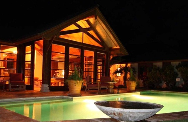 Ho'oilo House