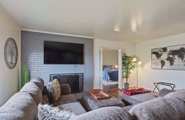 Hoff Gardens 37 - 1BR/1BA - Downtown Lubbock