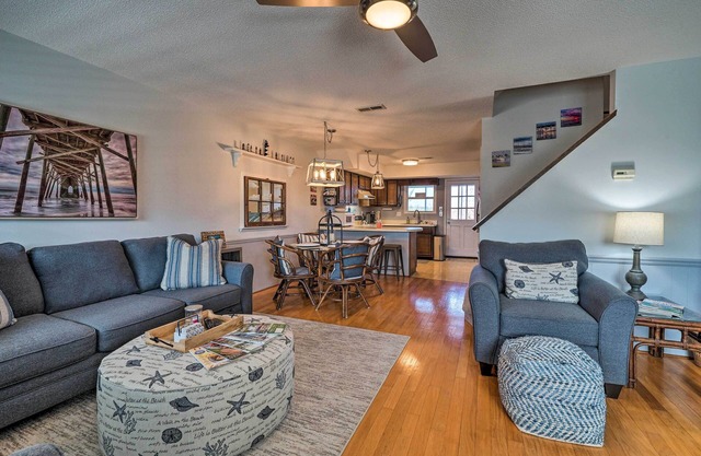 Holden Beach Vacation Rental: Short Path to Beach!