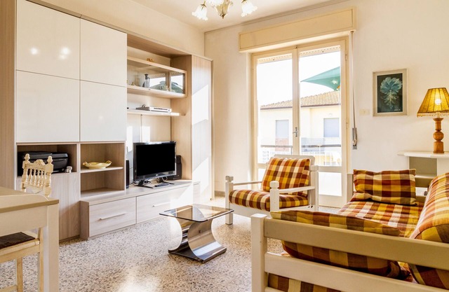 Holiday Apartment "Casa Vacanza Tuia" near Beach with Private Terrace & A/C