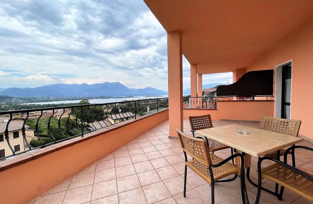Holiday apartment Manerba del Garda for 1 - 4 persons with 1 bedroom - Holiday apartment in one or m