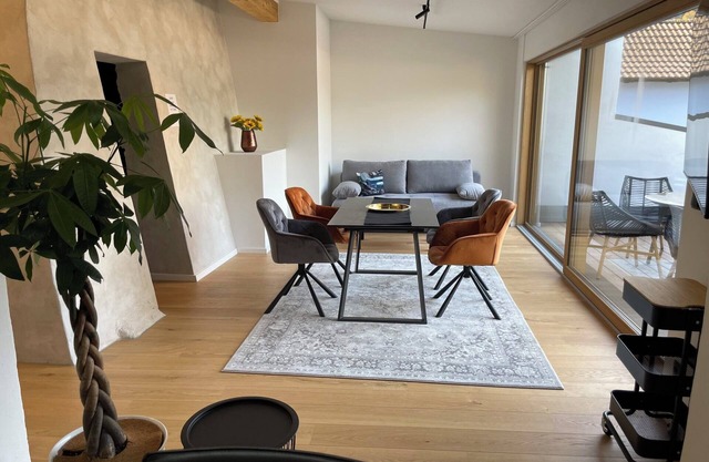 Holiday Apartment "Gasthof Alte Post - Top 8 Kapitän" with Mountain View & Wi-Fi