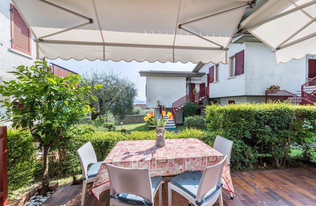 Holiday Apartment "Casetta - New Lake" with Private Terrace & Wi-Fi