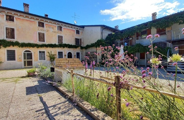 Holiday apartment Volta Mantovana for 1 - 4 persons with 1 bedroom - Farmhouse