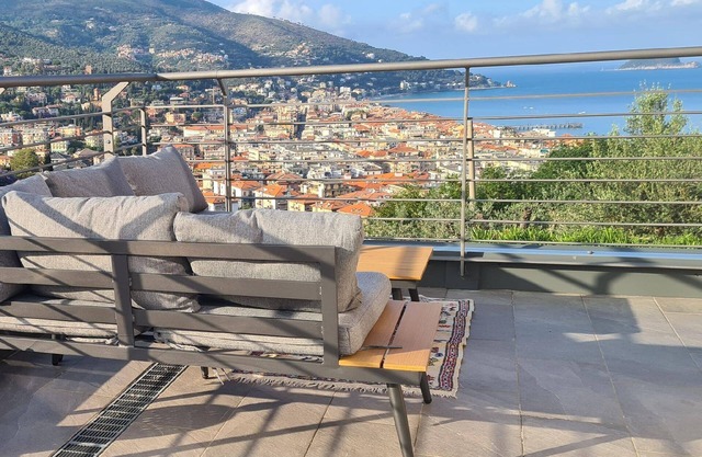 Holiday apartment Alassio for 1 - 5 persons with 2 bedrooms - Holiday apartment in one or multi-fami