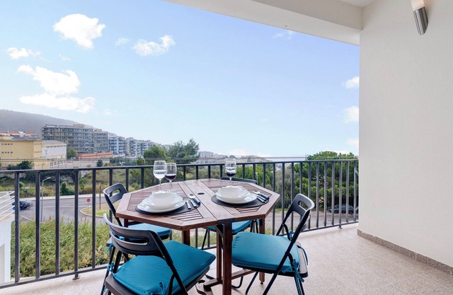 Holiday Apartment 'Casa Vale do Paraíso' with Sea View, Private Balcony & Wi-Fi