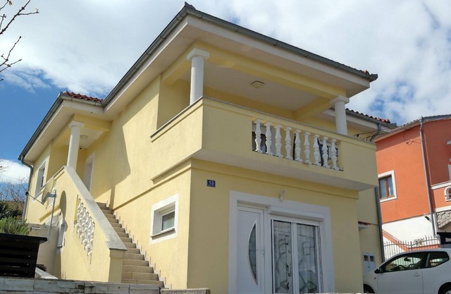 Holiday apartment Cavle for 1 - 4 persons with 3 bedrooms - Holiday house