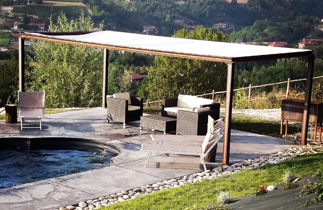 Holiday apartment Dogliani for 1 - 2 persons with 1 bedroom - Farmhouse