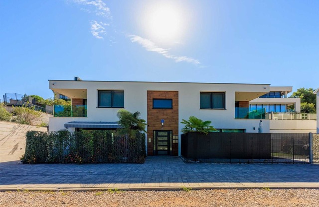 Holiday Apartment Linea – The Perfect Getaway Just Steps from the Sea