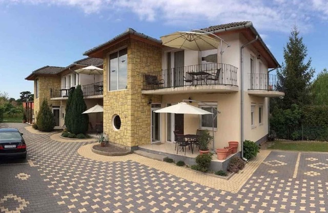 Holiday apartment in the city center 400m from the beach