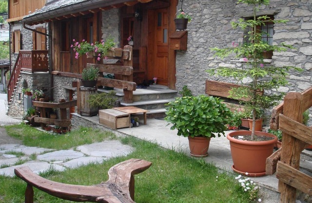 Holiday apartment Introd for 5 - 6 persons with 2 bedrooms - Twin house