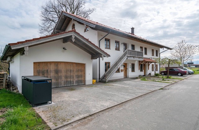Holiday Apartment 'Landnest' with Mountain View, Balcony and Wi-Fi