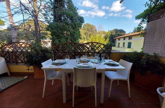 Holiday apartment Montignoso for 1 - 5 persons with 2 bedrooms - Holiday apartment in one or multi-f