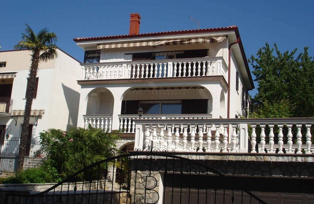 Holiday apartment only 80 m from the sea