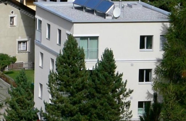 Holiday apartment Pontresina for 1 - 5 persons with 3 bedrooms - Holiday apartment