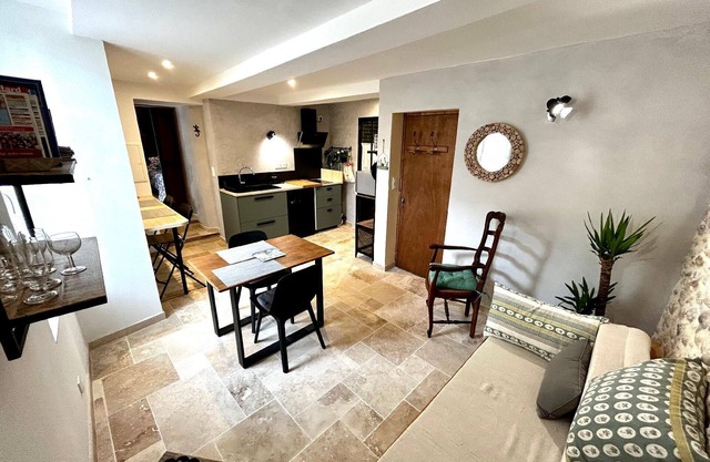 Holiday apartment Riez for 1 - 2 persons with 1 bedroom - Holiday apartment in one or multi-family h