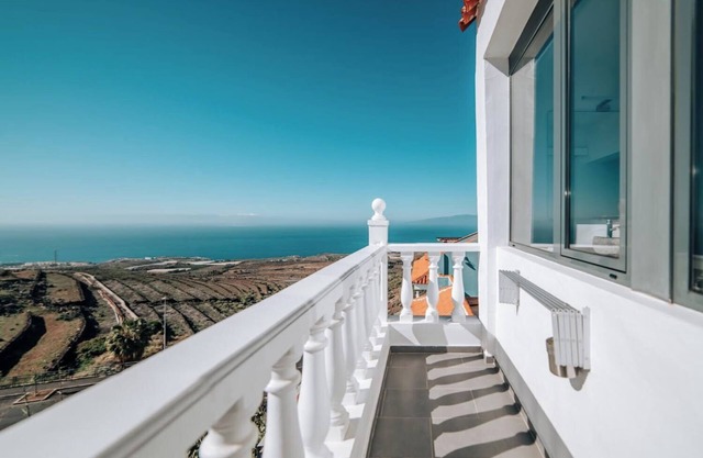 Holiday Apartment San Juan with Sea View, Mountain View, Balcony