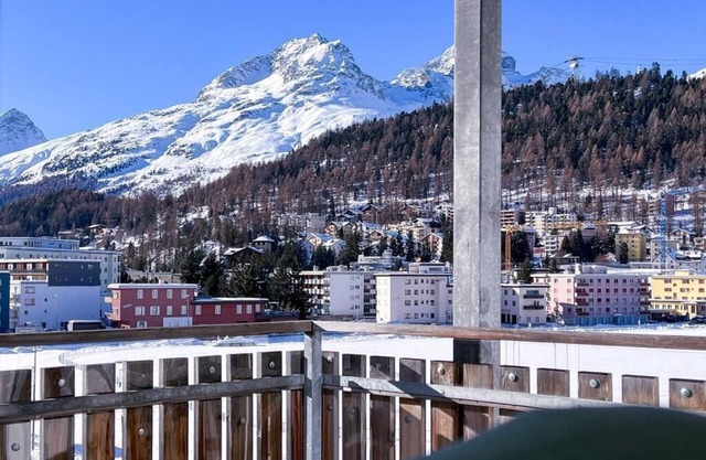 Holiday apartment St. Moritz for 2 - 6 persons with 3 bedrooms - Holiday apartment