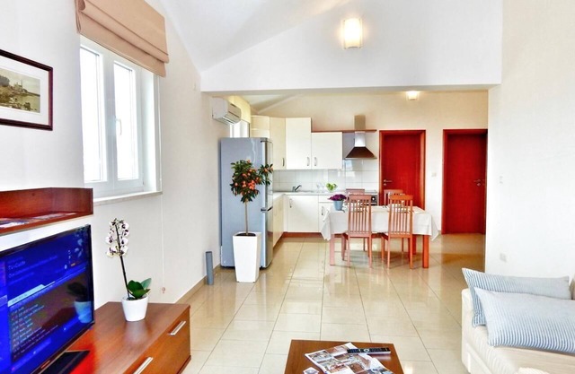 Holiday apartment Vantačići for 1 - 6 persons with 2 bedrooms - Holiday apartment
