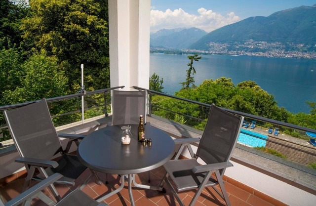 Holiday apartment Vira for 1 - 3 persons with 1 bedroom - Holiday apartment in one or multi-family h