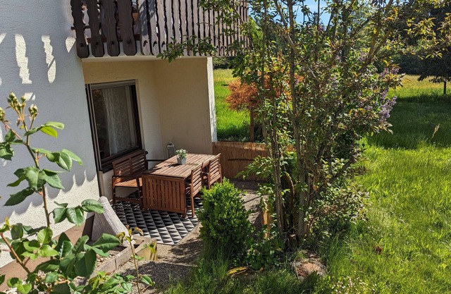 Holiday Apartment "Wiesenblümle" with Private Terrace, Private Garden and Wi-Fi