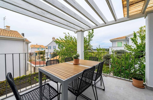 Holiday apartment with air conditioning and Internet