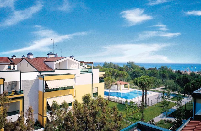 Holiday apartment with balcony and air conditioning