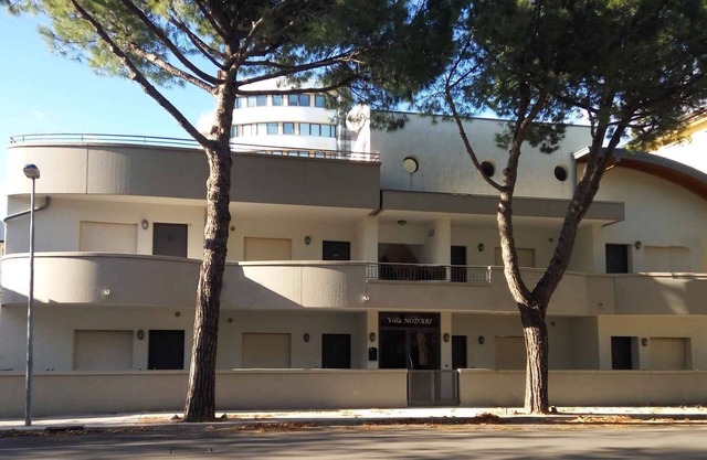 Holiday apartment with air conditioning and located near the sea