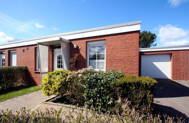 Holiday Bungalow Dornumersiel Terrace