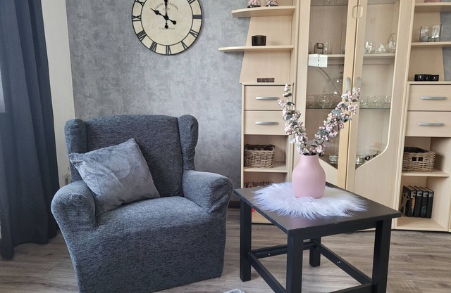 Holiday Apartment "Am Strohberg" with Balcony and Wi-Fi