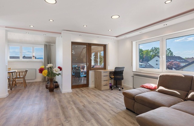 Holiday Apartment 'Hannelore' with Shared Garden, Balcony and Wi-Fi