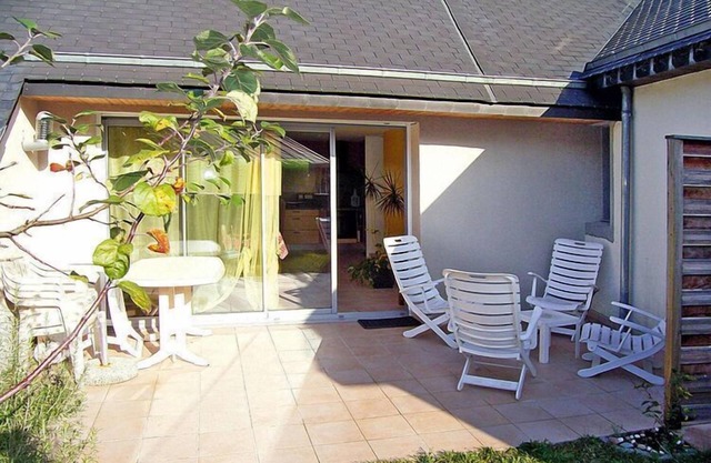 Holiday Home near Mont St. Michel Beach