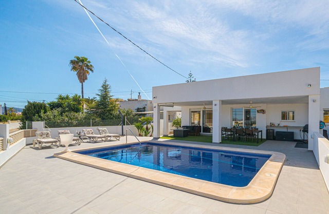 Holiday Home 'Aigua Marina Spaniahome' with Private Pool, Wi-Fi and Air Conditioning
