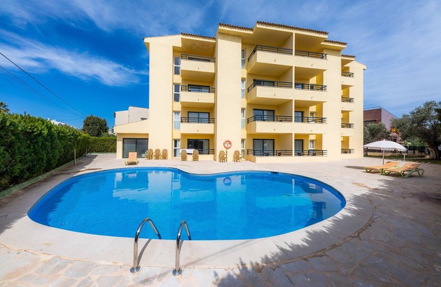 Holiday Home 'Apto Con Terraza 402' with with Shared Pool, Private Terrace and Air Conditioning