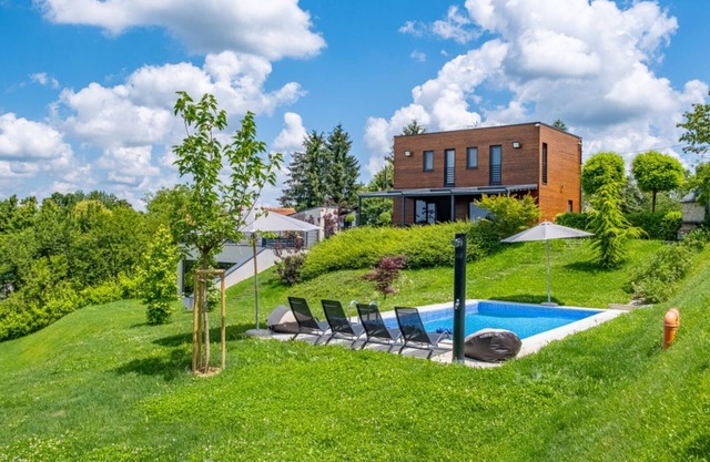 Holiday Home Arbaro - Three Bedroom Holiday Home with Pool