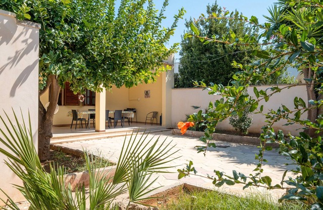 Holiday Home 'Blue Infinity' with Sea View, Shared Terrace and Air Conditioning