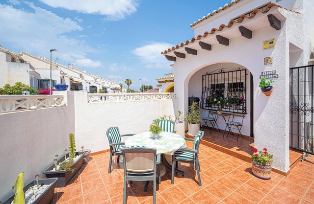 Holiday Home 'Casa Camila' with Shared Pool, Private Terrace, A/C & Wi-Fi
