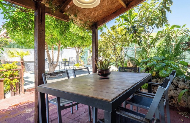 Holiday Home 'Casa Verde Es Vida' with Sea View, Wi-Fi and Air Conditioning