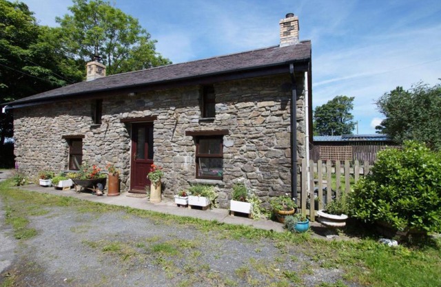 Holiday Home Clydfan by Interhome
