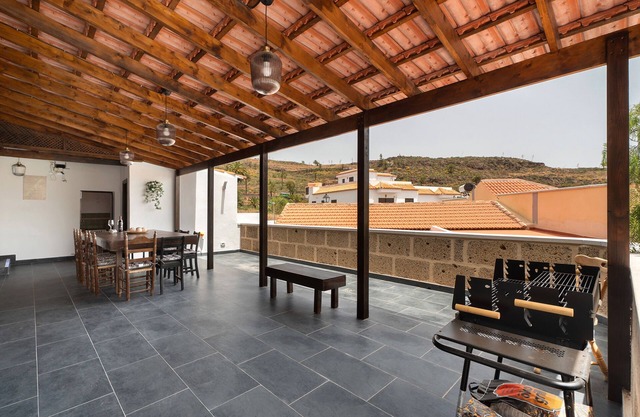 Holiday Home 'Fagundo 84' with Mountain View, Private Terrace and Wi-Fi